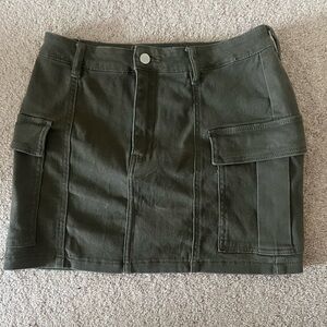 Army green/Khaki cargo skirt with pockets